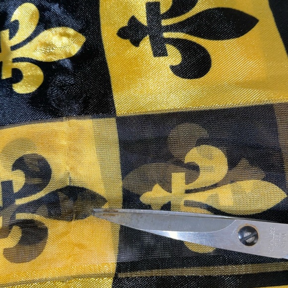 Black & Gold Fleur De Lis Scarf - Picture 3 of 3